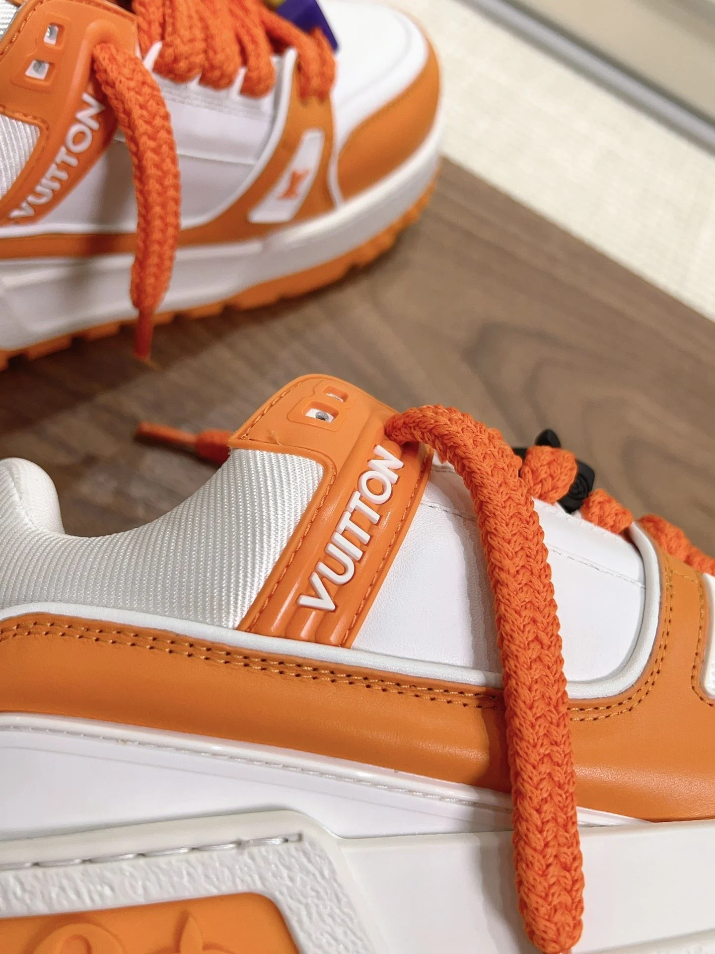 Fashionable Louis Vuitton Trainer Sneaker 31368