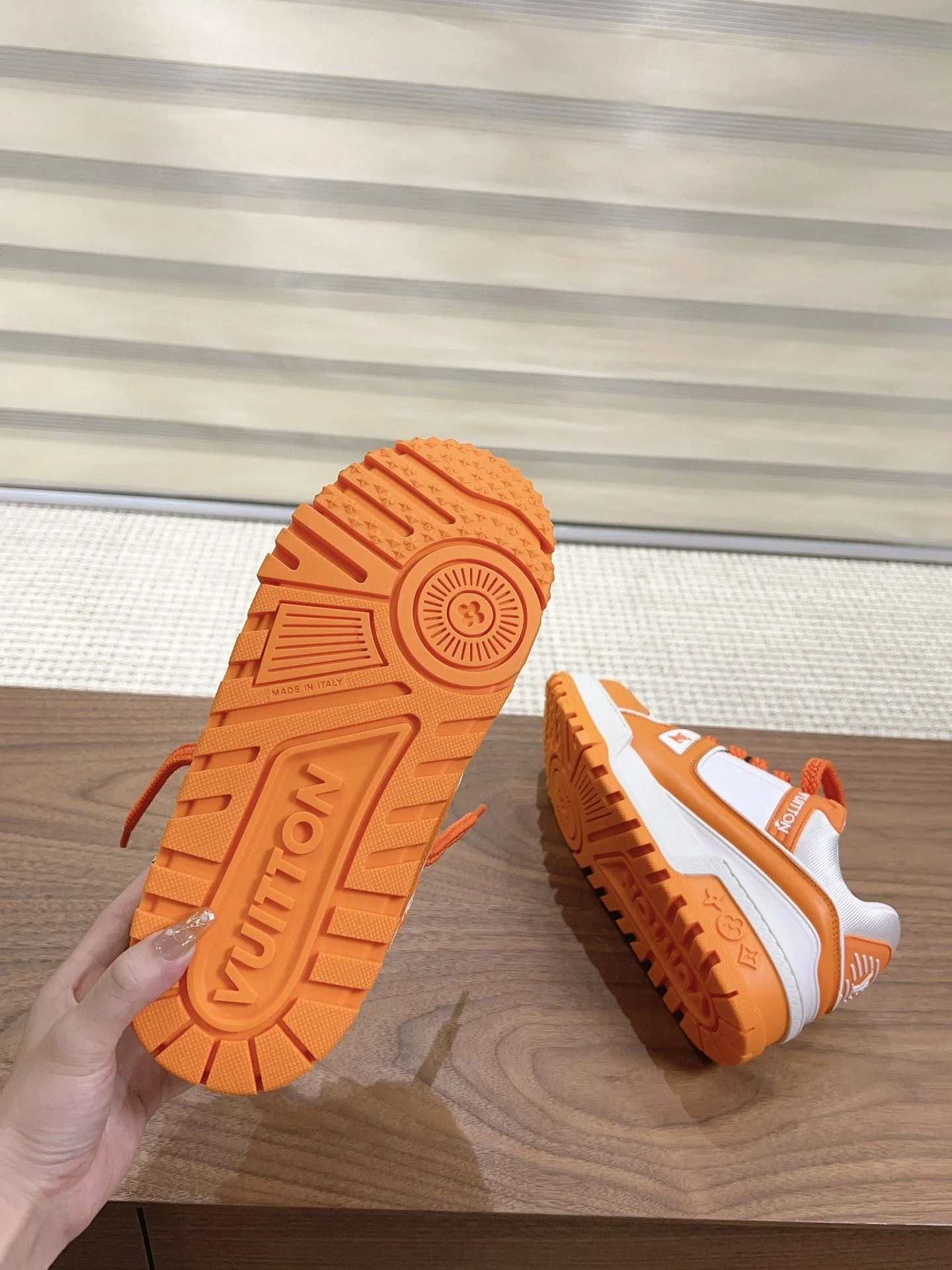 Fashionable Louis Vuitton Trainer Sneaker 31368