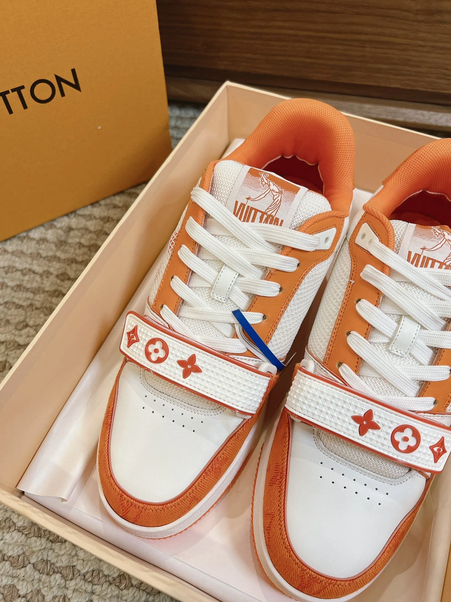 Louis Vuitton Trainer Sneaker Elegant 31375