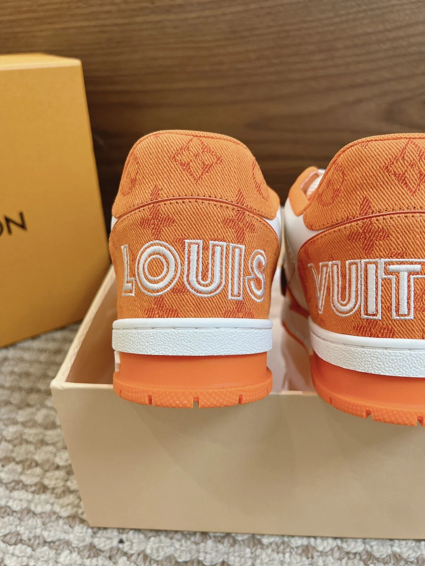 Louis Vuitton Trainer Sneaker Elegant 31375