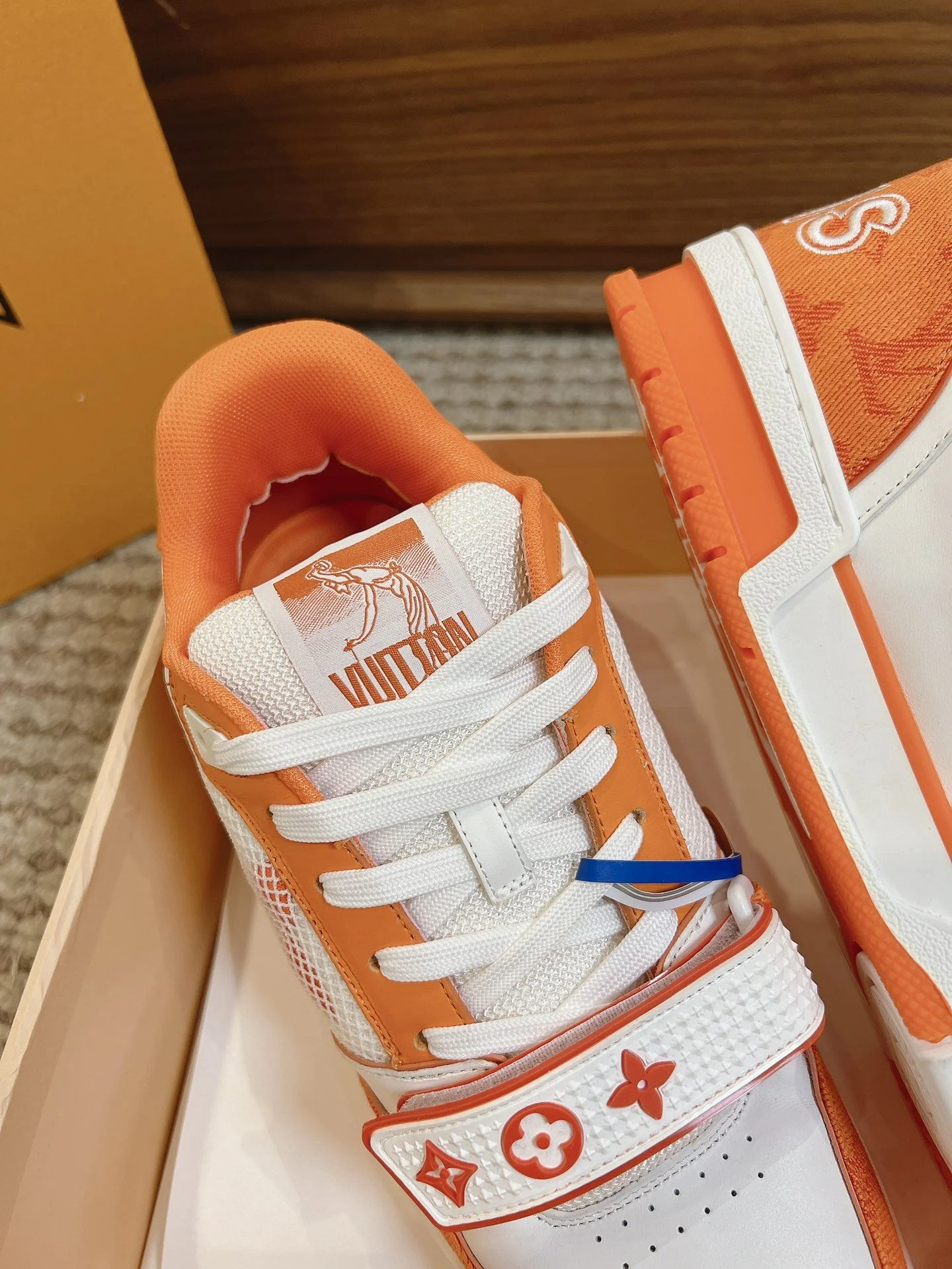 Louis Vuitton Trainer Sneaker Elegant 31375