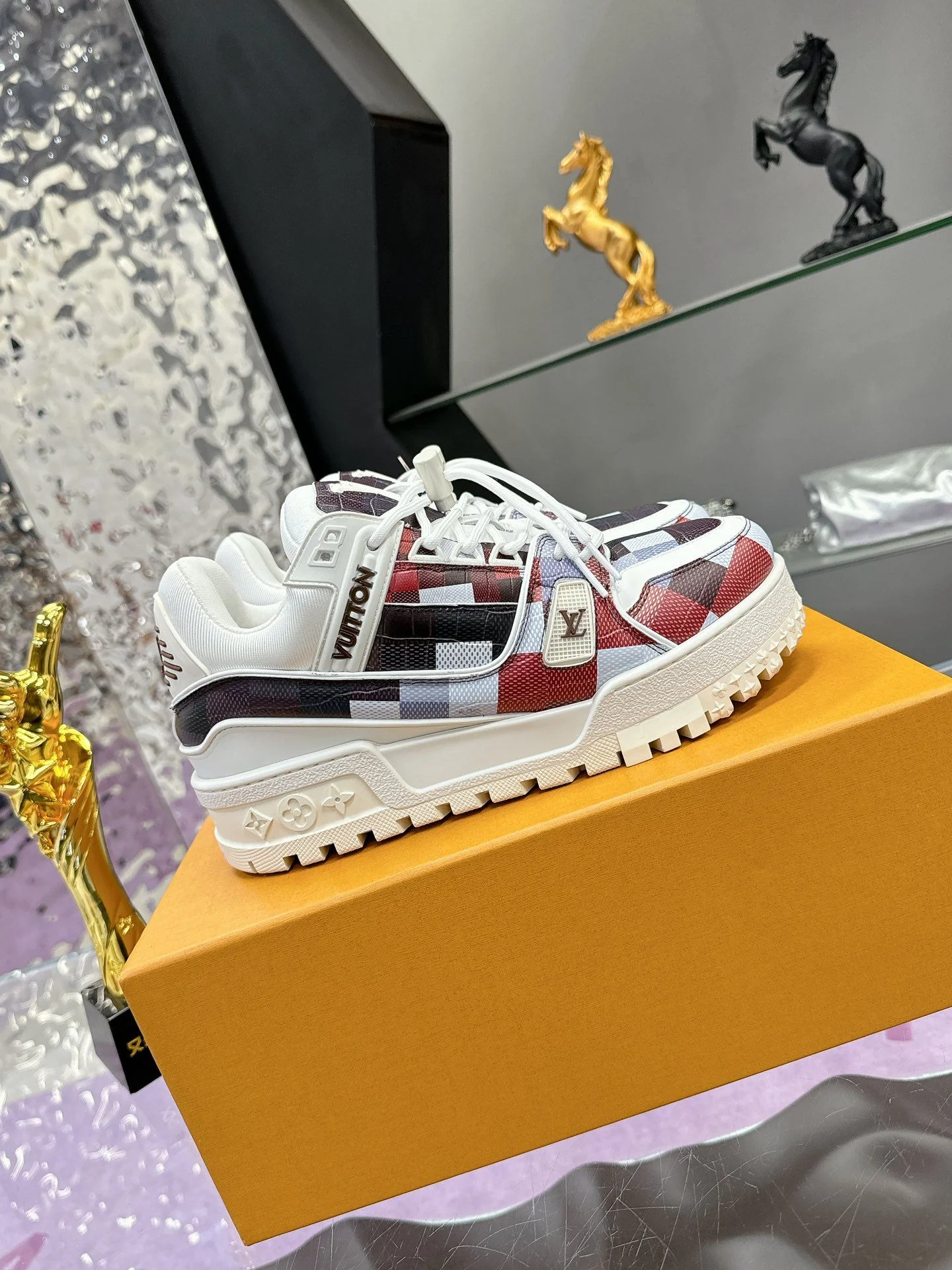 Affordable Louis Vuitton Trainer Sneaker 31369