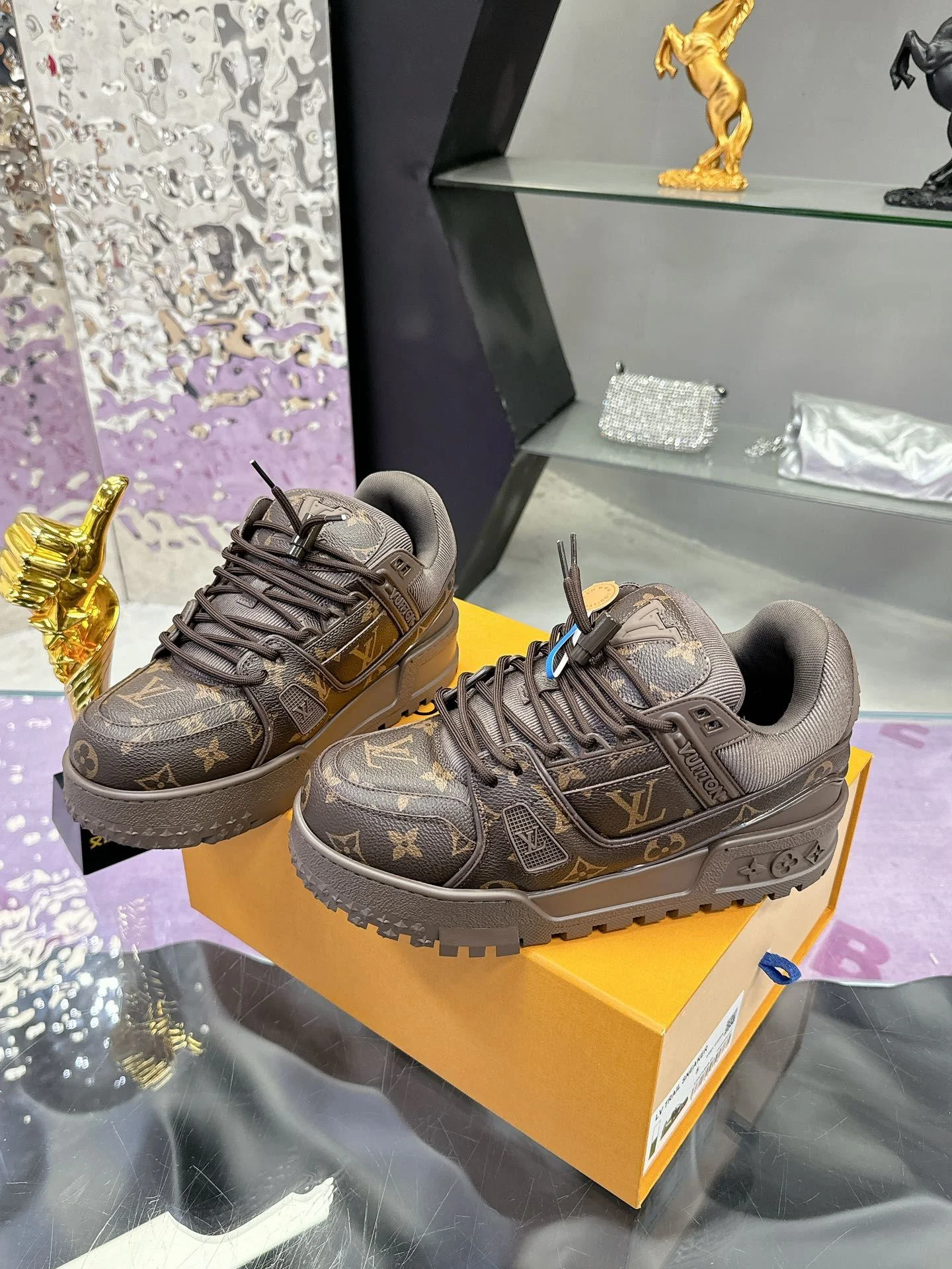 HighQuality Louis Vuitton Trainer Sneaker 31379