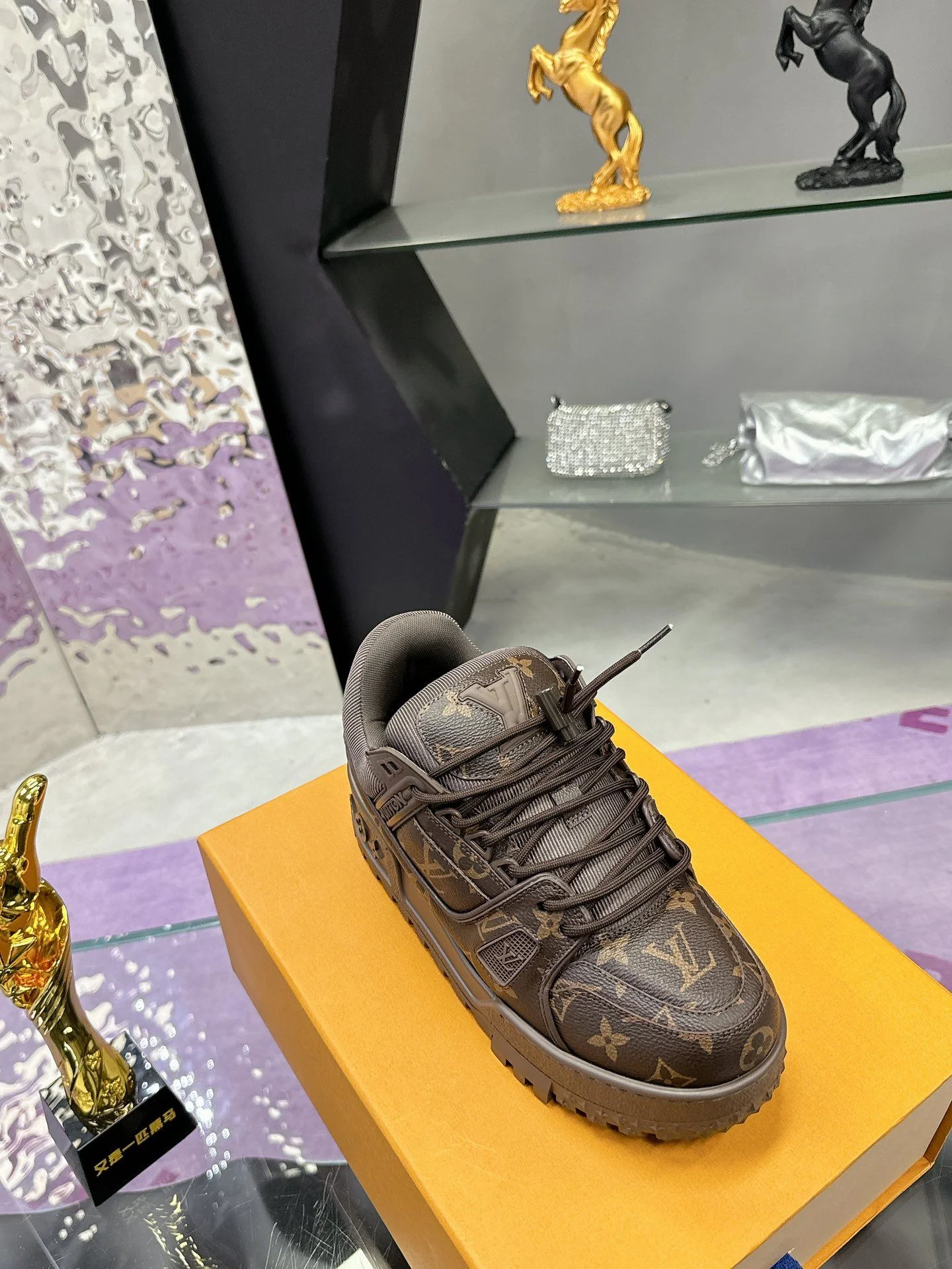 HighQuality Louis Vuitton Trainer Sneaker 31379