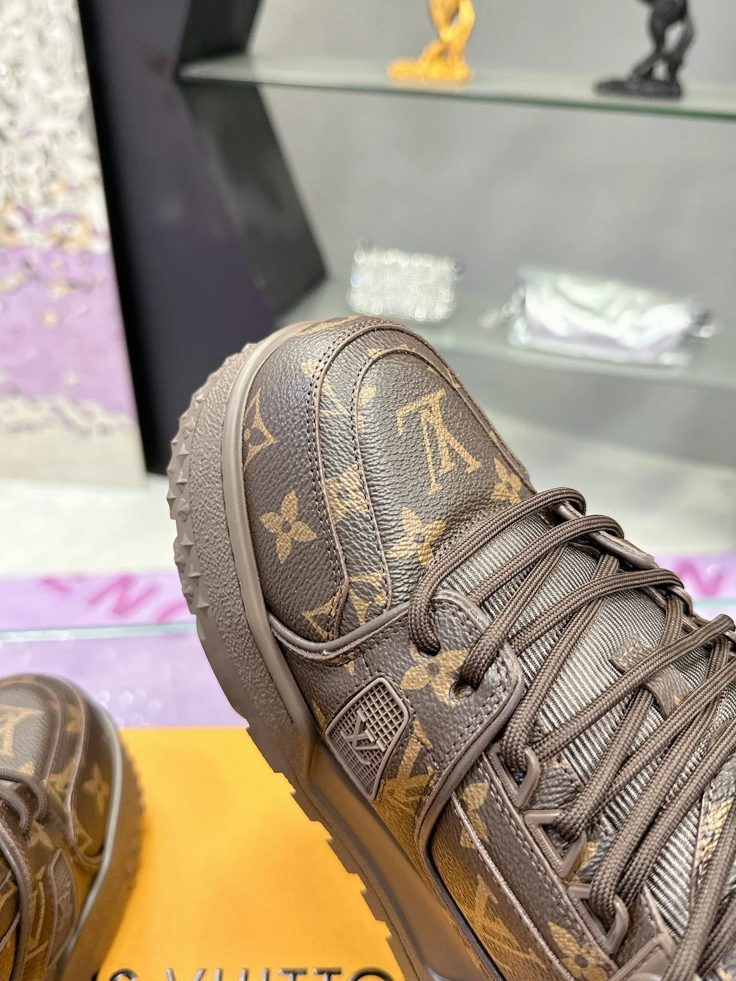 HighQuality Louis Vuitton Trainer Sneaker 31379