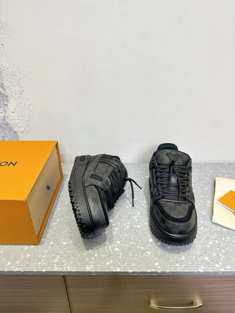 Packable Louis Vuitton Trainer Sneaker 31390