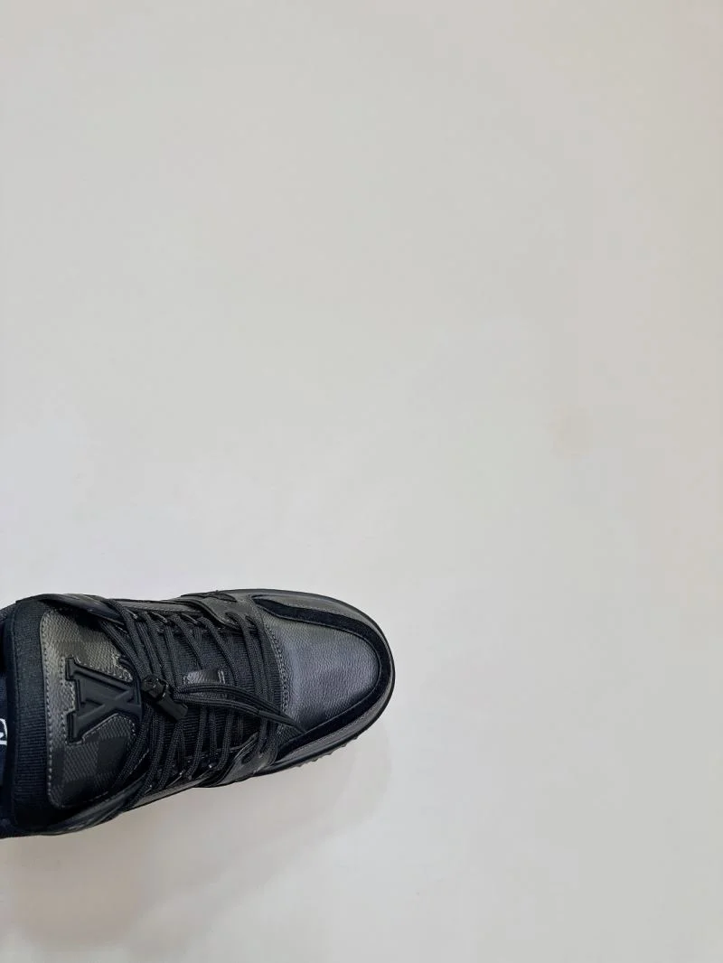 Packable Louis Vuitton Trainer Sneaker 31390