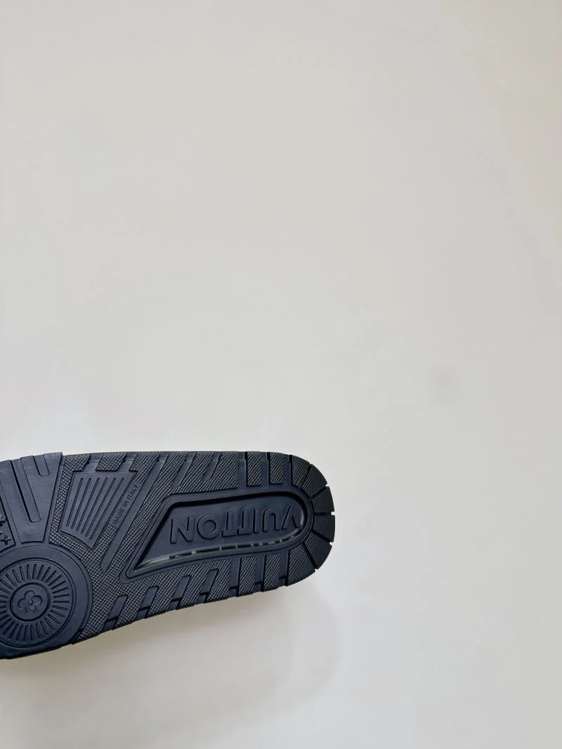 Packable Louis Vuitton Trainer Sneaker 31390