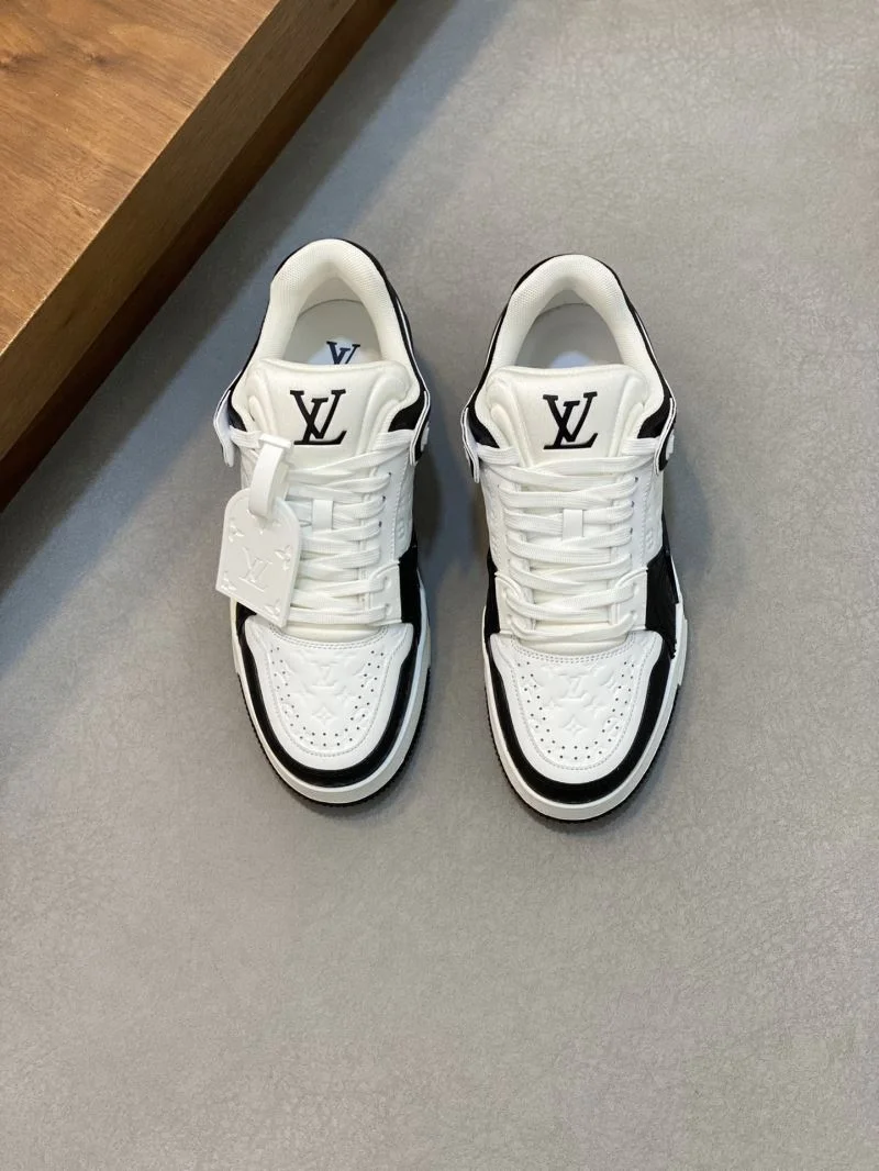 ModernLook Louis Vuitton Trainer Sneaker 32161