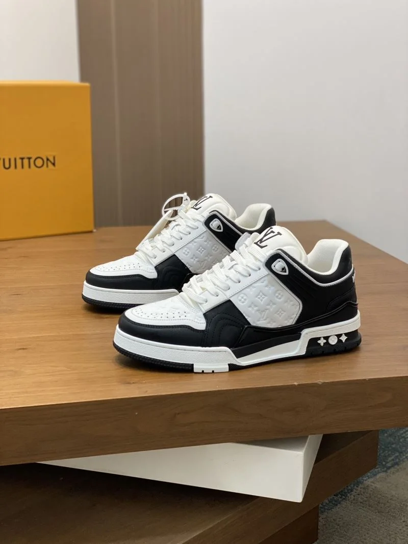 ModernLook Louis Vuitton Trainer Sneaker 32161