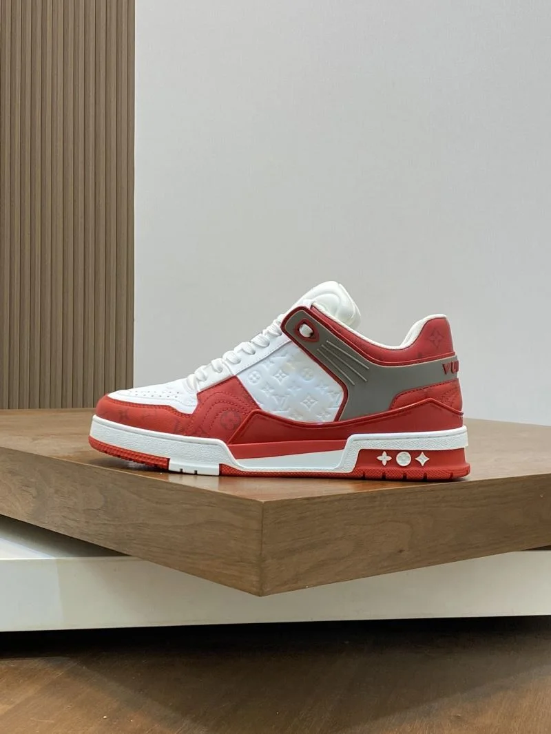 Refined Louis Vuitton Trainer Sneaker 32136