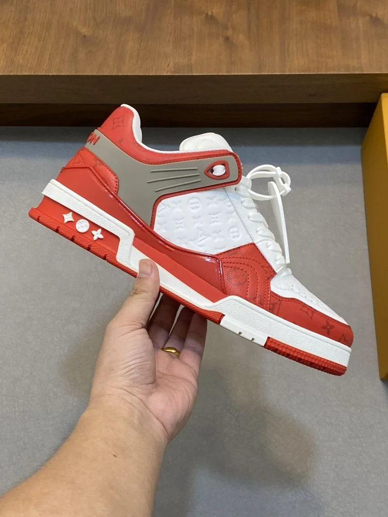 Refined Louis Vuitton Trainer Sneaker 32136