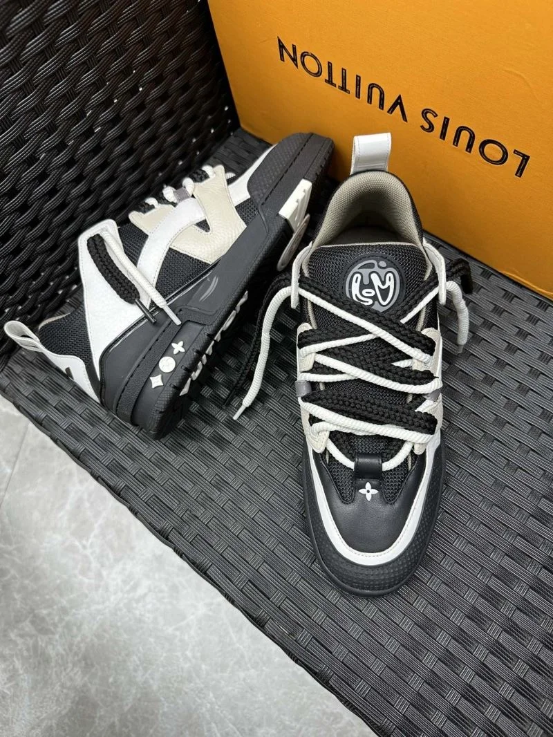 Louis Vuitton Trainer Sneaker Lightweight 32139