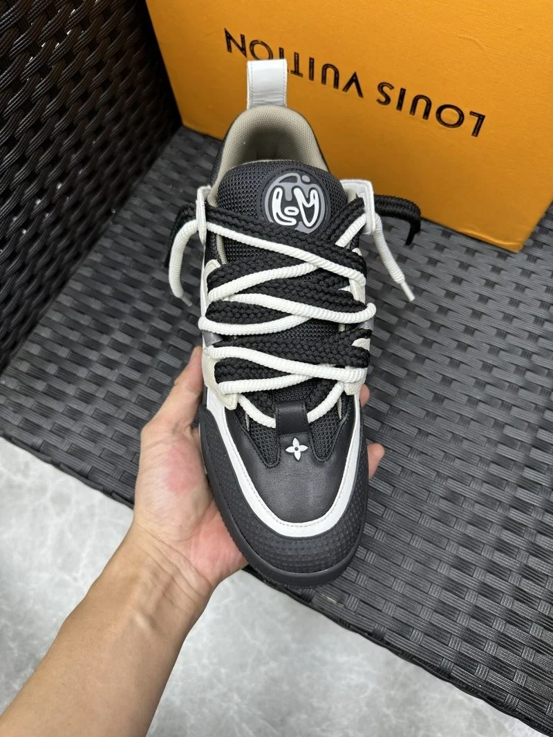 Louis Vuitton Trainer Sneaker Lightweight 32139