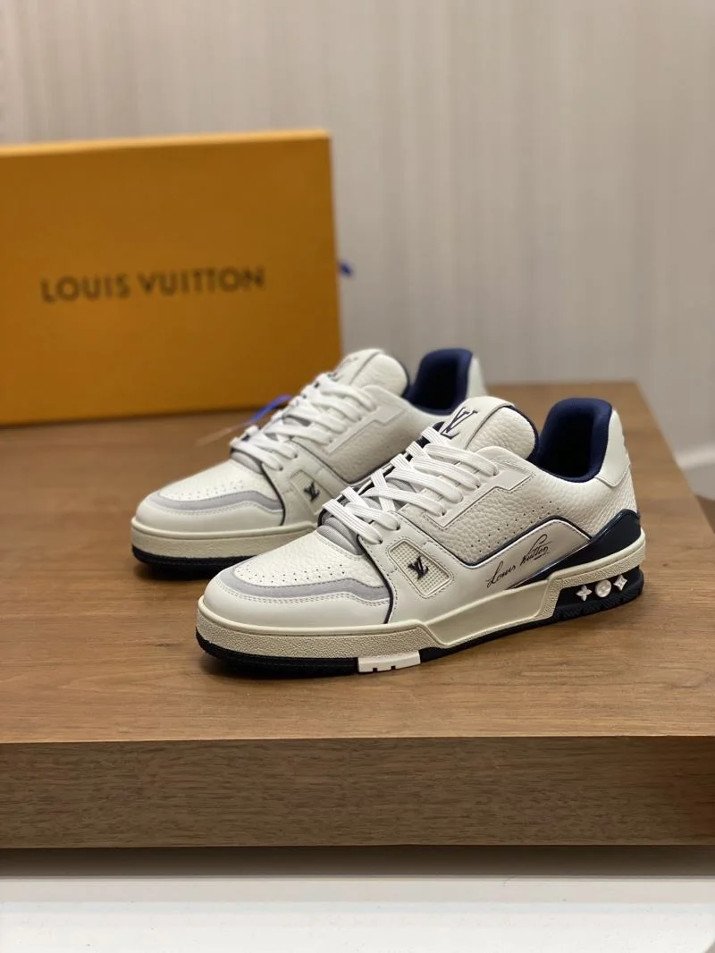 Louis Vuitton Trainer Sneaker ModernLook 32153