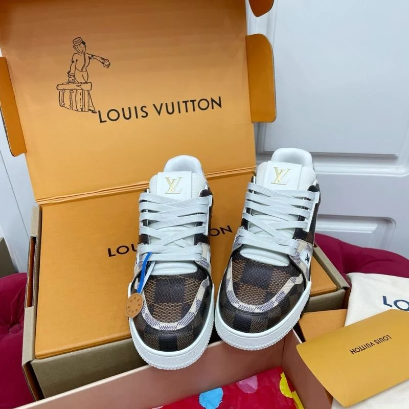 Comfortable Louis Vuitton Trainer Sneaker 32156