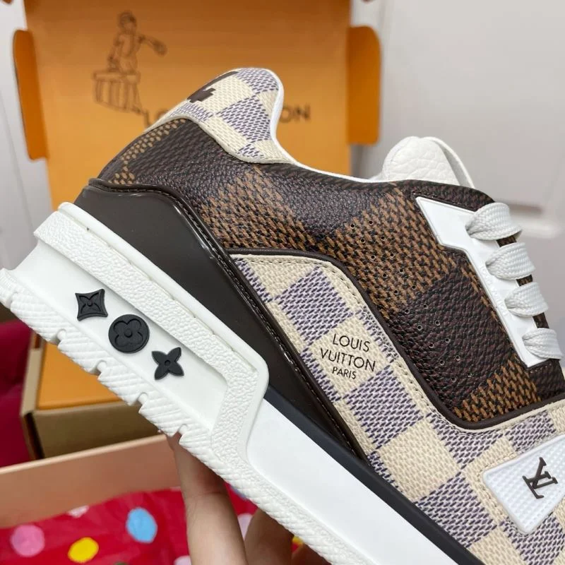 Comfortable Louis Vuitton Trainer Sneaker 32156