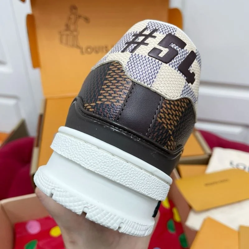 Comfortable Louis Vuitton Trainer Sneaker 32156