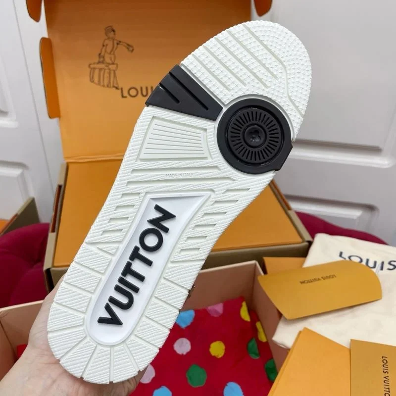 Comfortable Louis Vuitton Trainer Sneaker 32156