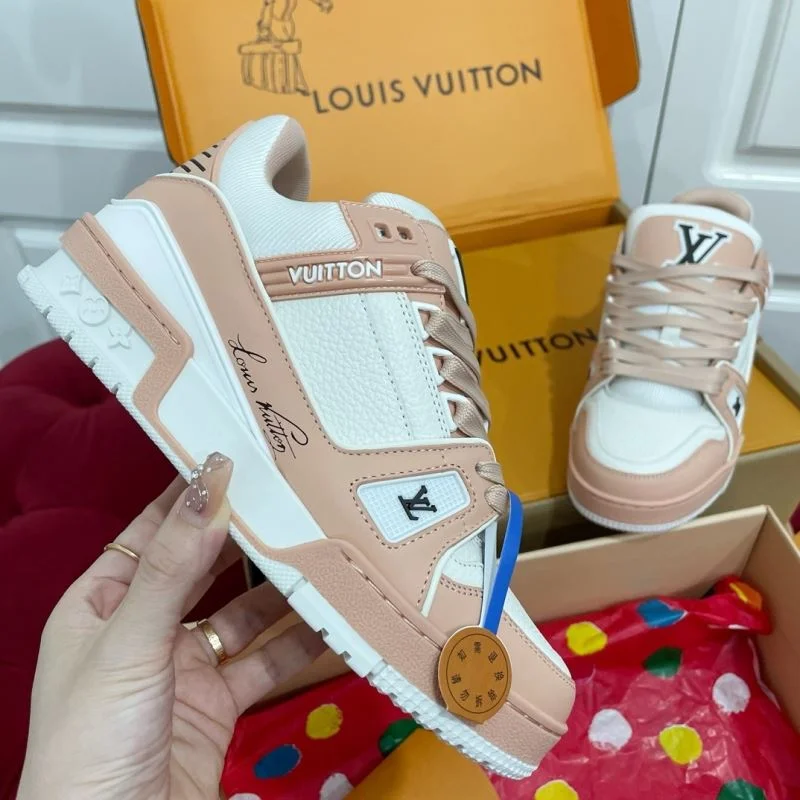 Effortless Louis Vuitton Trainer Sneaker 32142