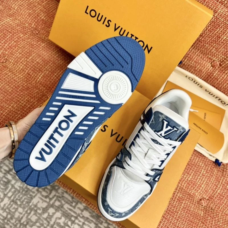 Louis Vuitton Trainer Sneaker Elegant 32138