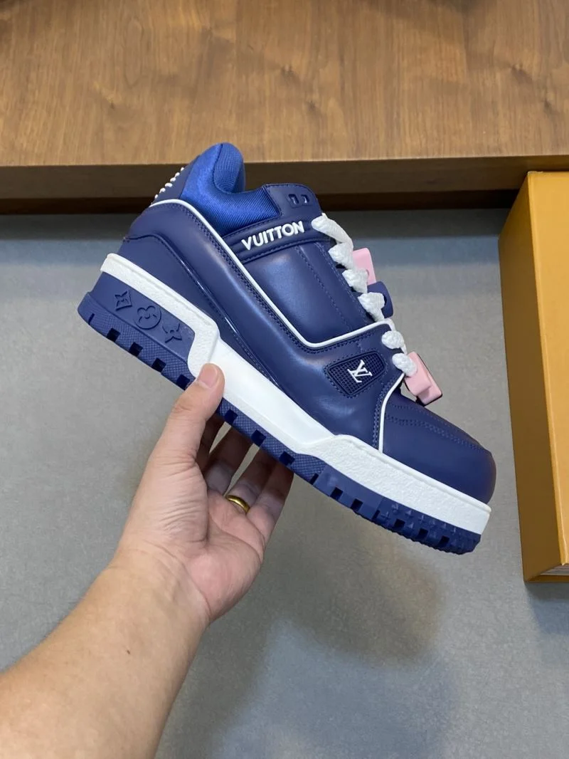 Louis Vuitton Trainer Sneaker Lightweight 32135