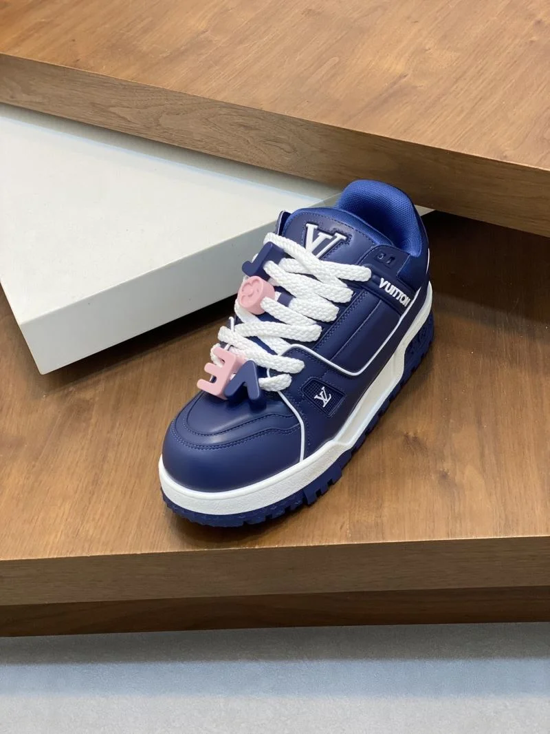 Louis Vuitton Trainer Sneaker Lightweight 32135