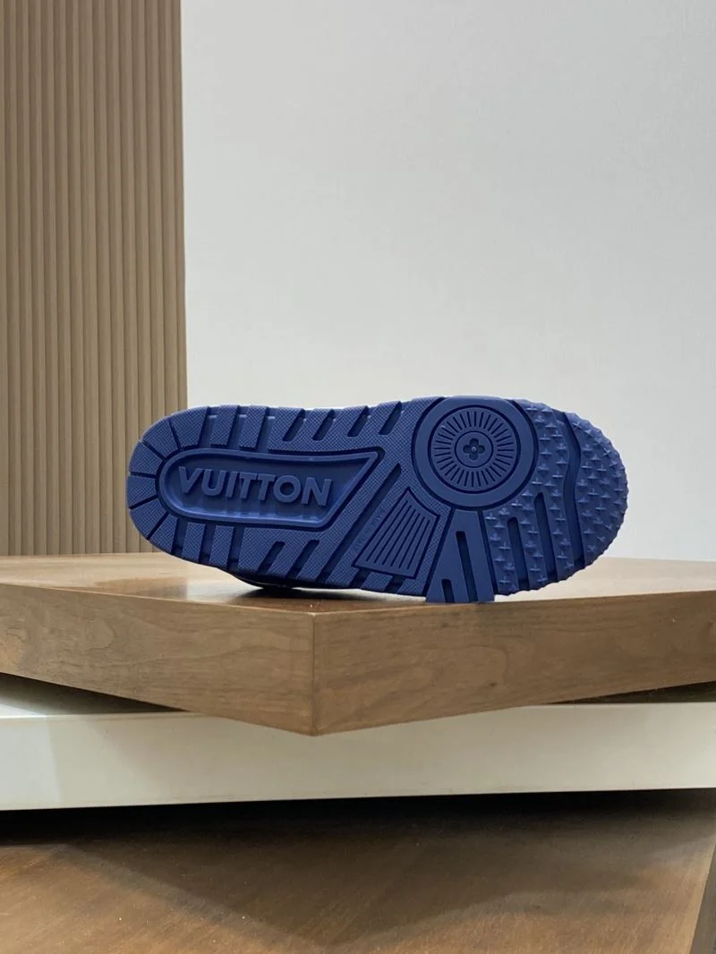 Louis Vuitton Trainer Sneaker Lightweight 32135