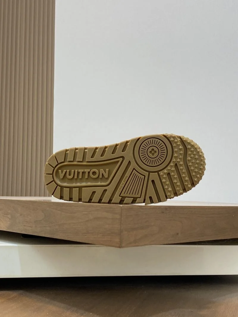 Louis Vuitton Trainer Sneaker DailyWear 32131