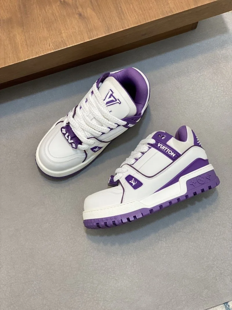 Louis Vuitton Trainer Sneaker Lightweight 32130