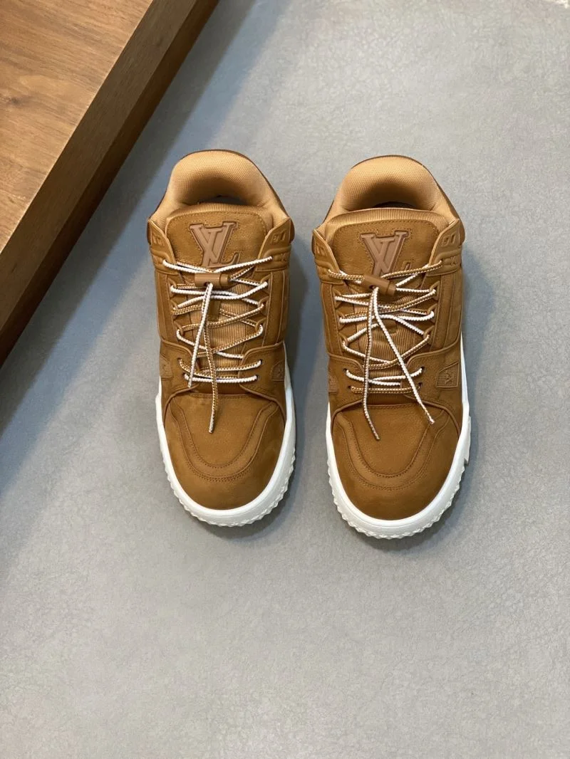 Louis Vuitton Trainer Sneaker Refined 32125