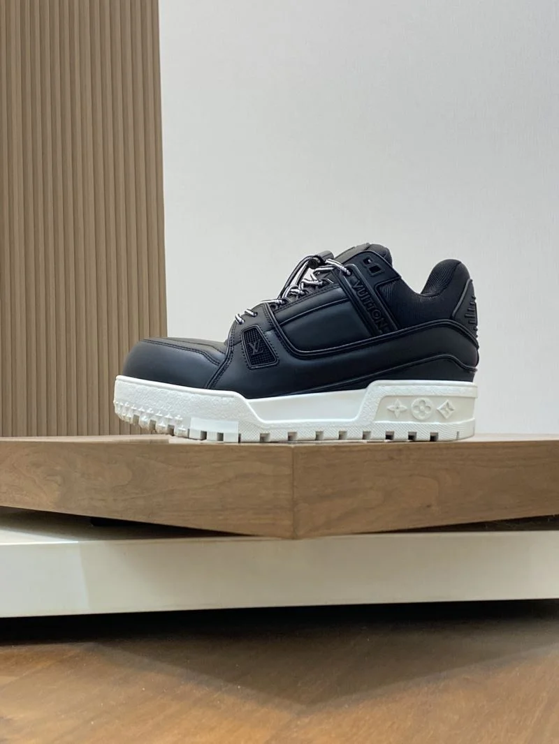 Louis Vuitton Trainer Sneaker Bold 32119