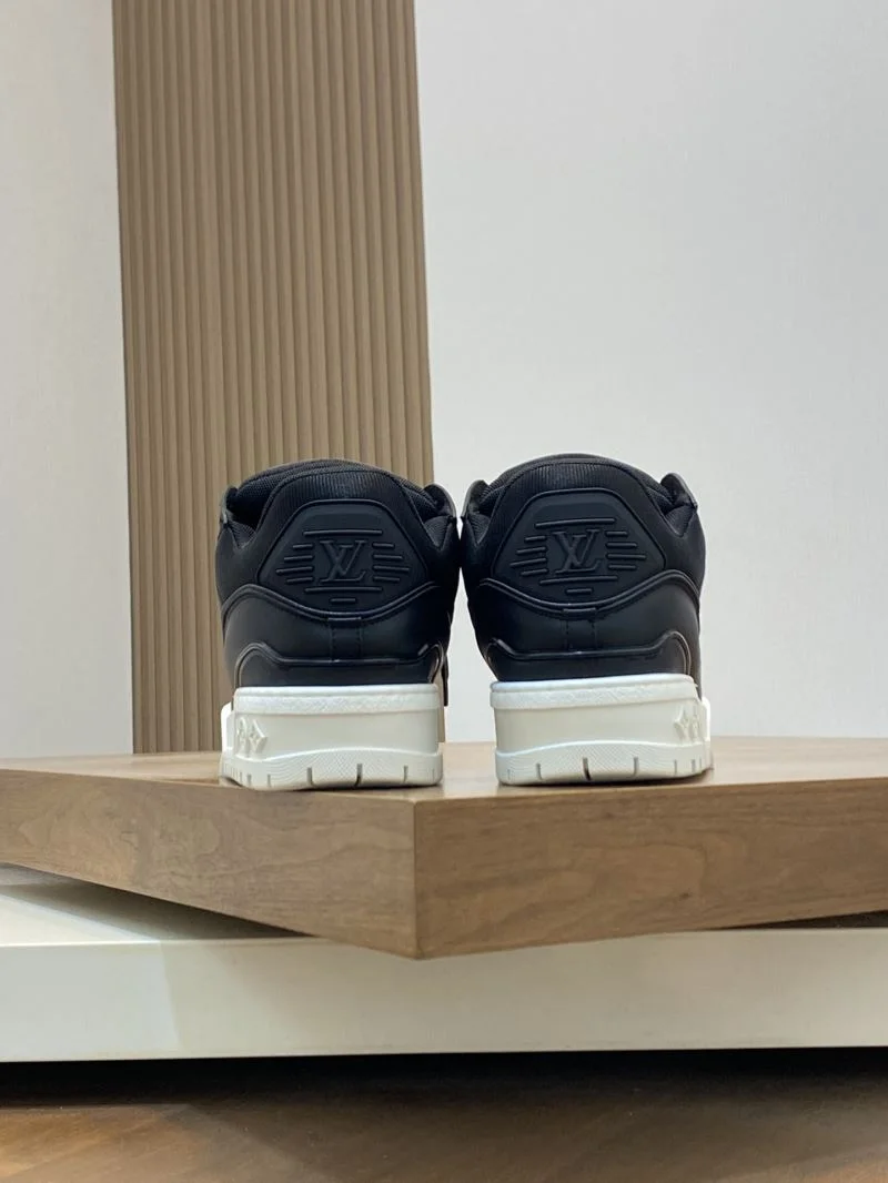 Louis Vuitton Trainer Sneaker Bold 32119