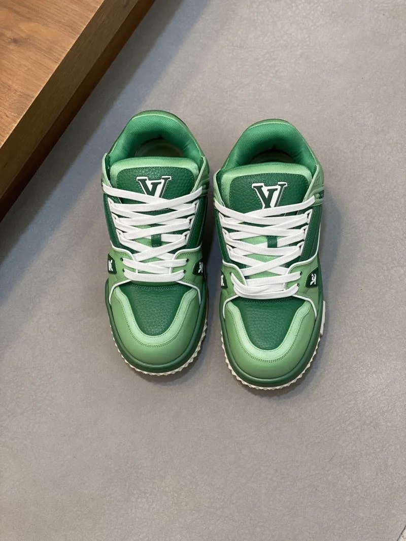 Louis Vuitton Trainer Sneaker Functional 32102