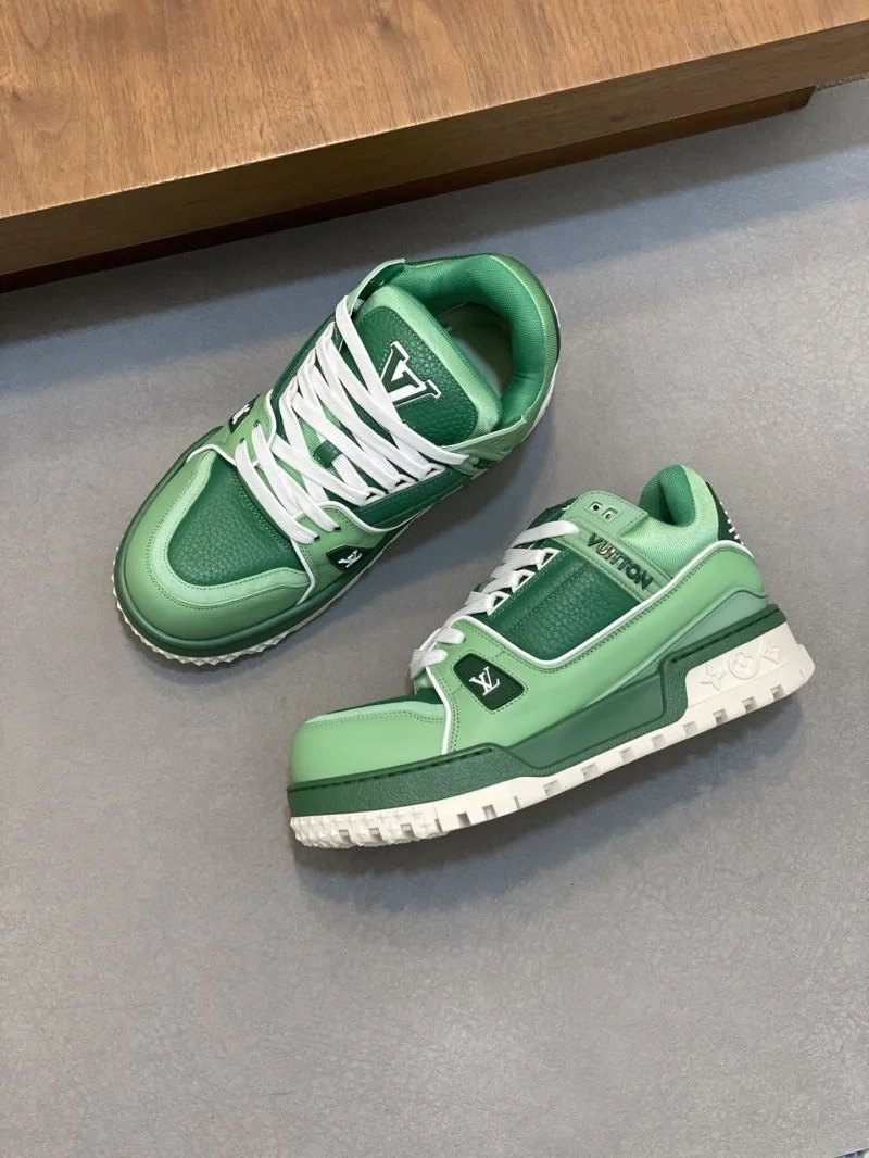 Louis Vuitton Trainer Sneaker Functional 32102
