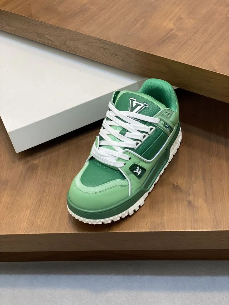 Louis Vuitton Trainer Sneaker Functional 32102