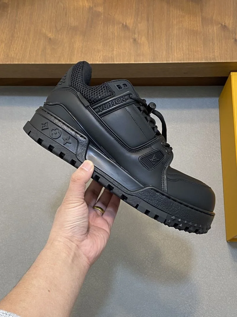 Louis Vuitton Trainer Sneaker ZipUp 32116