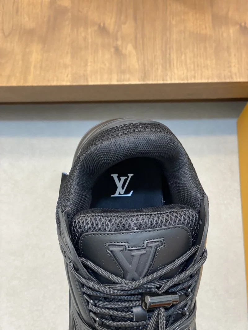 Louis Vuitton Trainer Sneaker ZipUp 32116