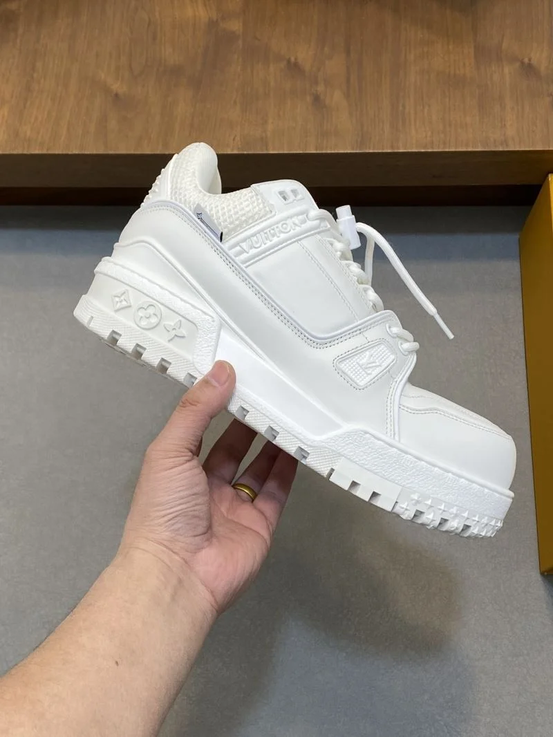 Louis Vuitton Trainer Sneaker Unique 32121