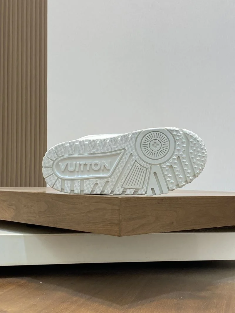 Louis Vuitton Trainer Sneaker Unique 32121