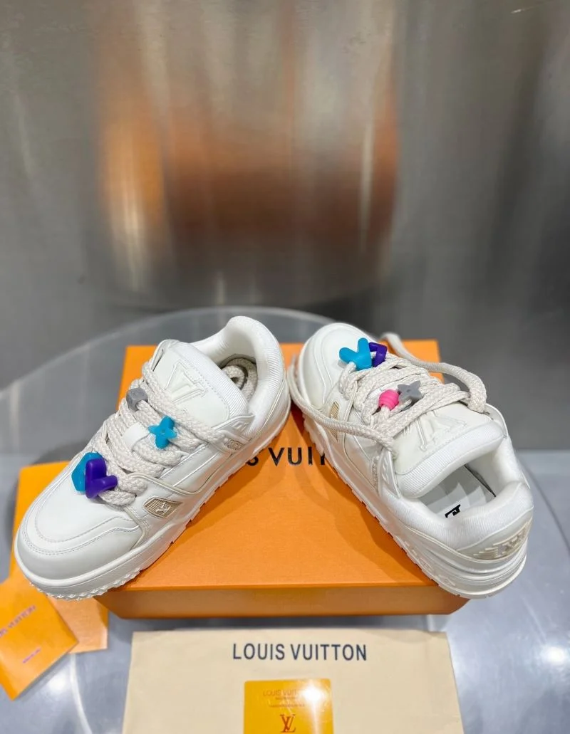 AllSeason Louis Vuitton Trainer Sneaker 32107