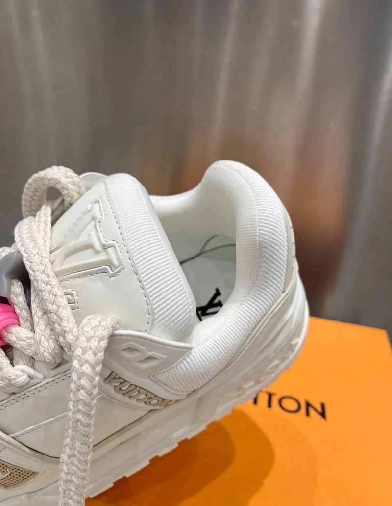 AllSeason Louis Vuitton Trainer Sneaker 32107