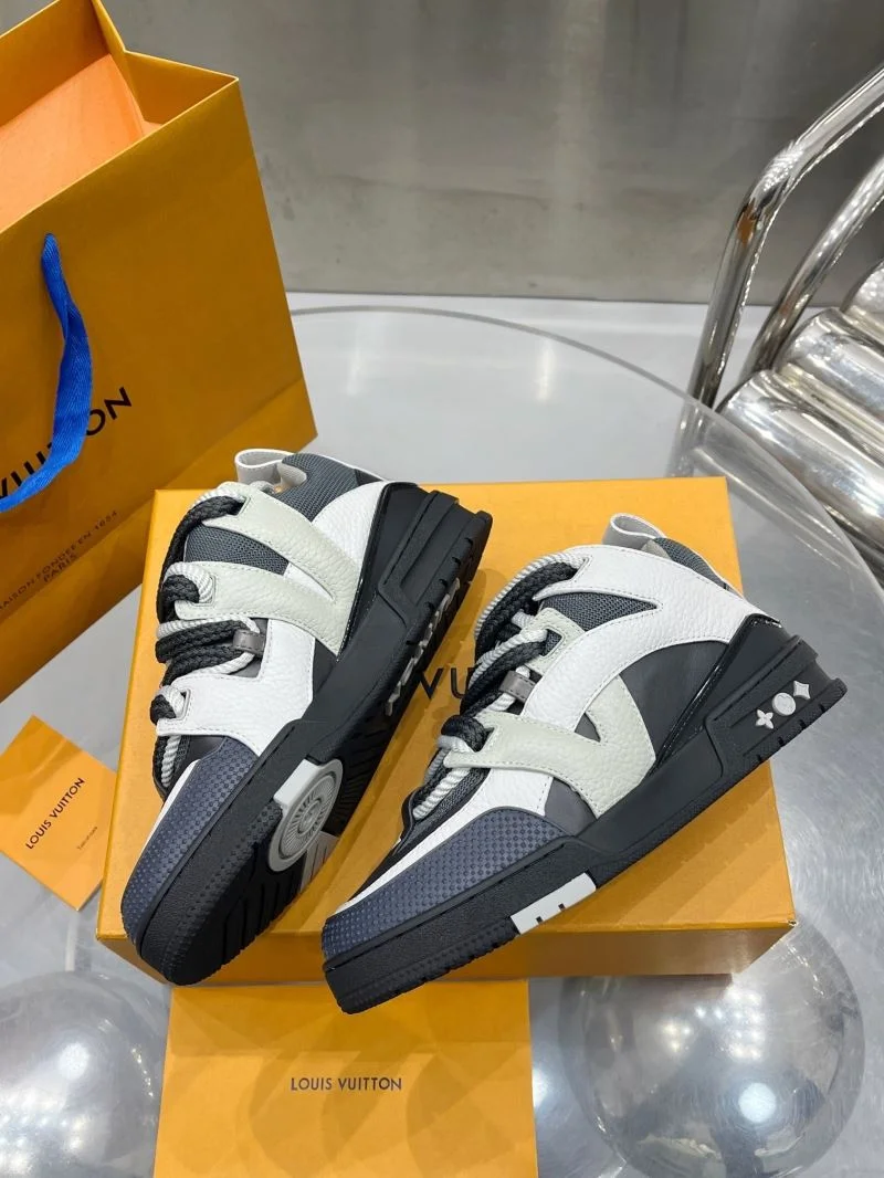 Louis Vuitton Trainer Sneaker Chic 32115