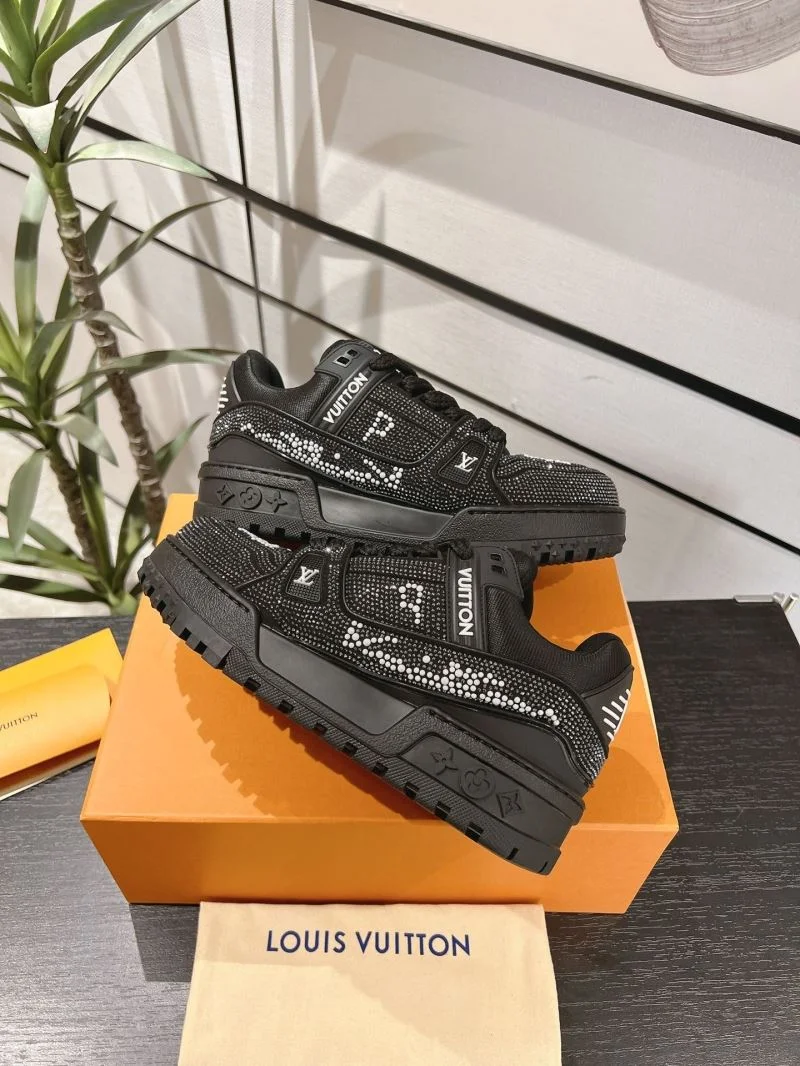 TopPick Louis Vuitton Trainer Sneaker 32118