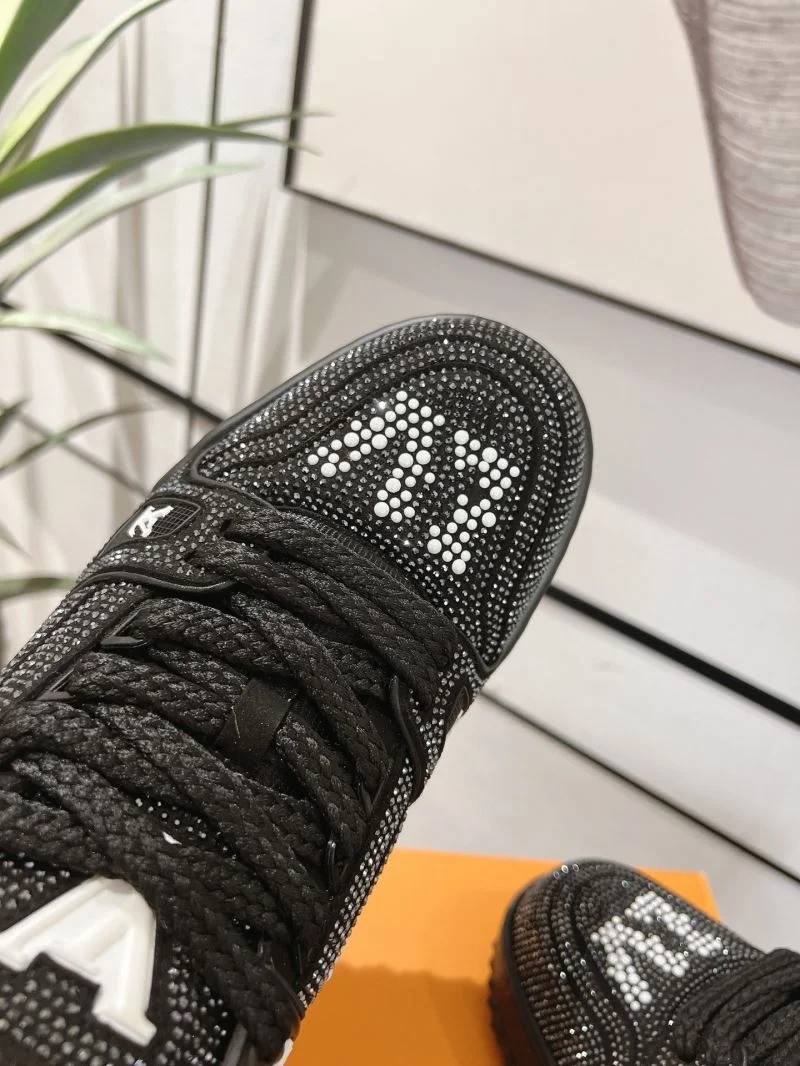 TopPick Louis Vuitton Trainer Sneaker 32118