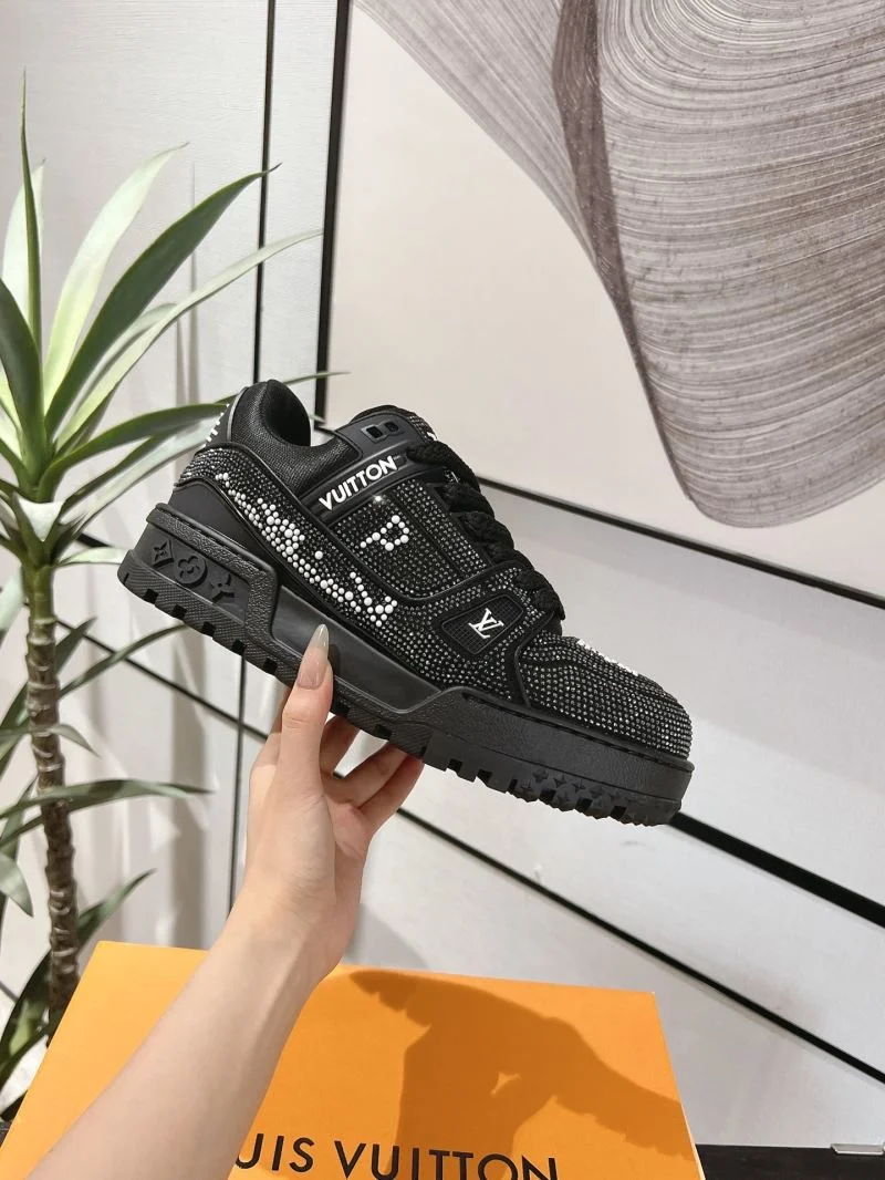 TopPick Louis Vuitton Trainer Sneaker 32118
