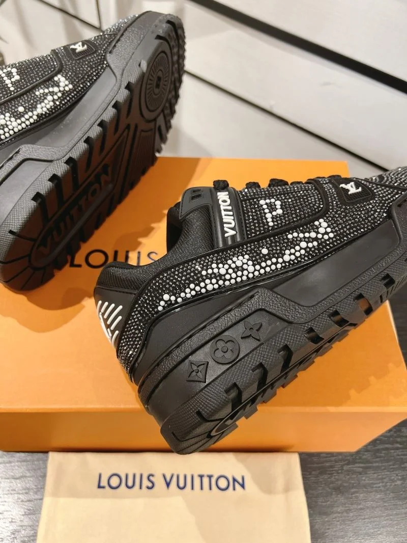 TopPick Louis Vuitton Trainer Sneaker 32118
