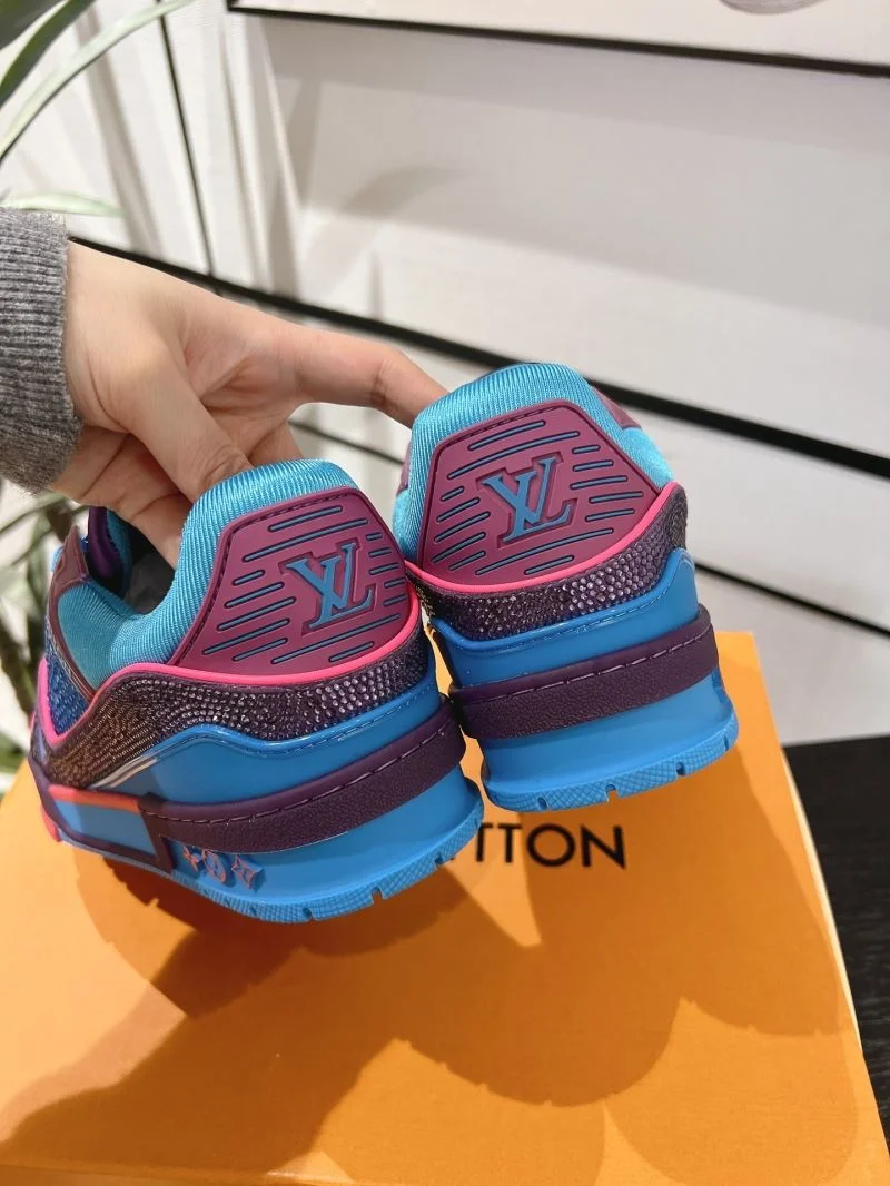 SmoothTexture Louis Vuitton Trainer Sneaker 32099