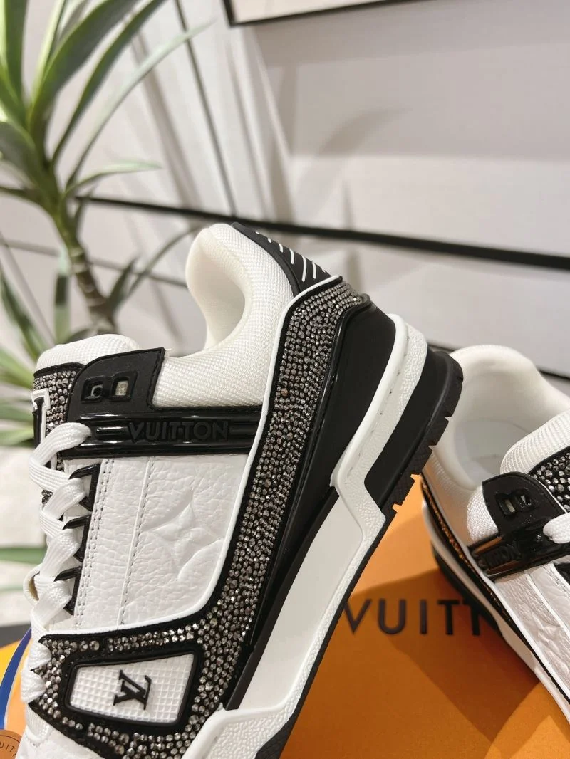 Upgraded Louis Vuitton Trainer Sneaker 32105
