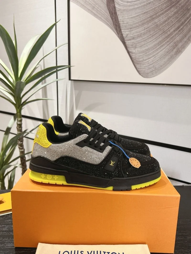 Louis Vuitton Trainer Sneaker Functional 32100